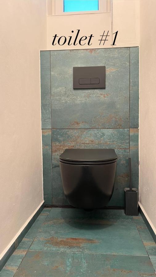 Mikulovska Chalupa Se Sklepem Exteriör bild