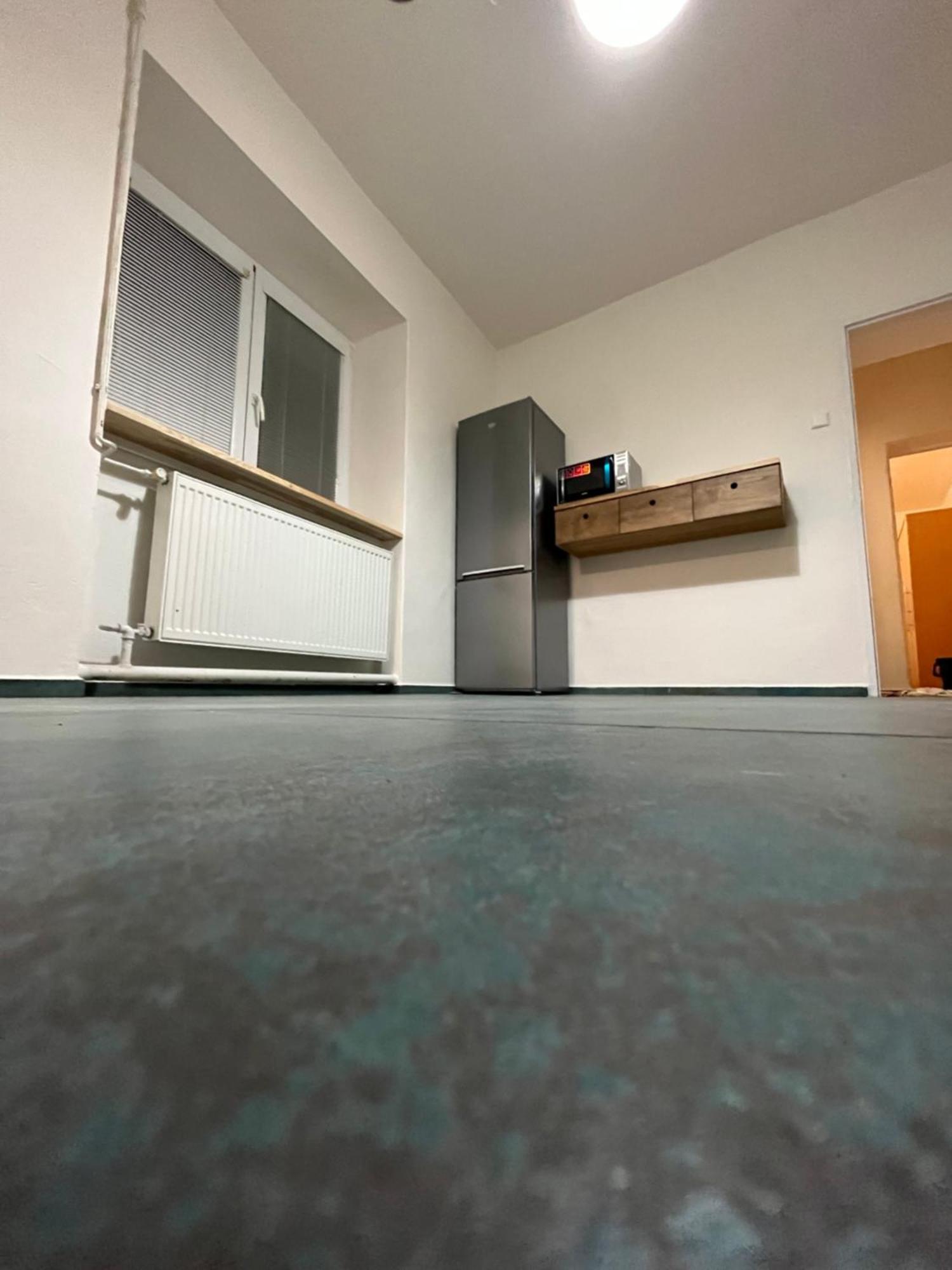 Mikulovska Chalupa Se Sklepem Exteriör bild